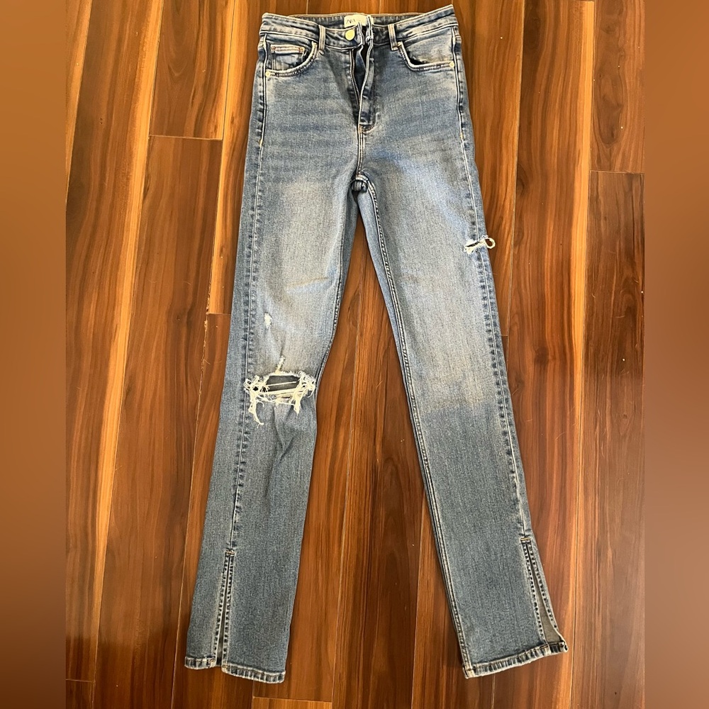 Super stretchy Zara jeans size 4 - great condition!